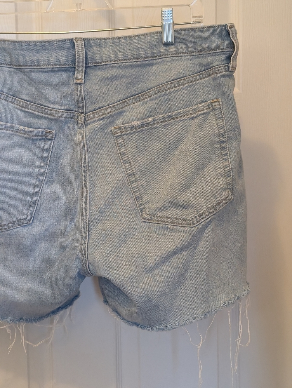 Old Navy High Rise OG Straight Denim‎ Shorts Size 14 Distressed Raw Hem Light... - Picture 7 of 9